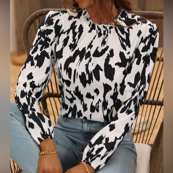 SHEIN All over black & white long sleeve blouse Small 4 - Picture 1 of 3